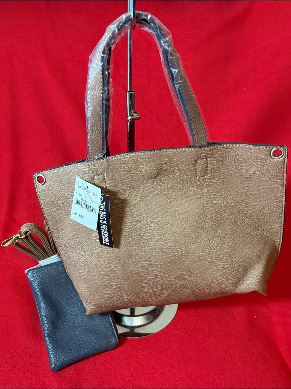NWT Nordstrom Reversible Tan Navy Blue Tote Bag w/ Wristlet Rose Gold Hardware
